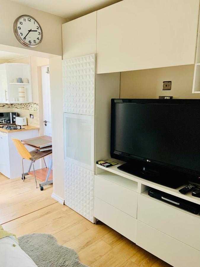 Beautiful Self Contained Studio Apartamento Londres Exterior foto